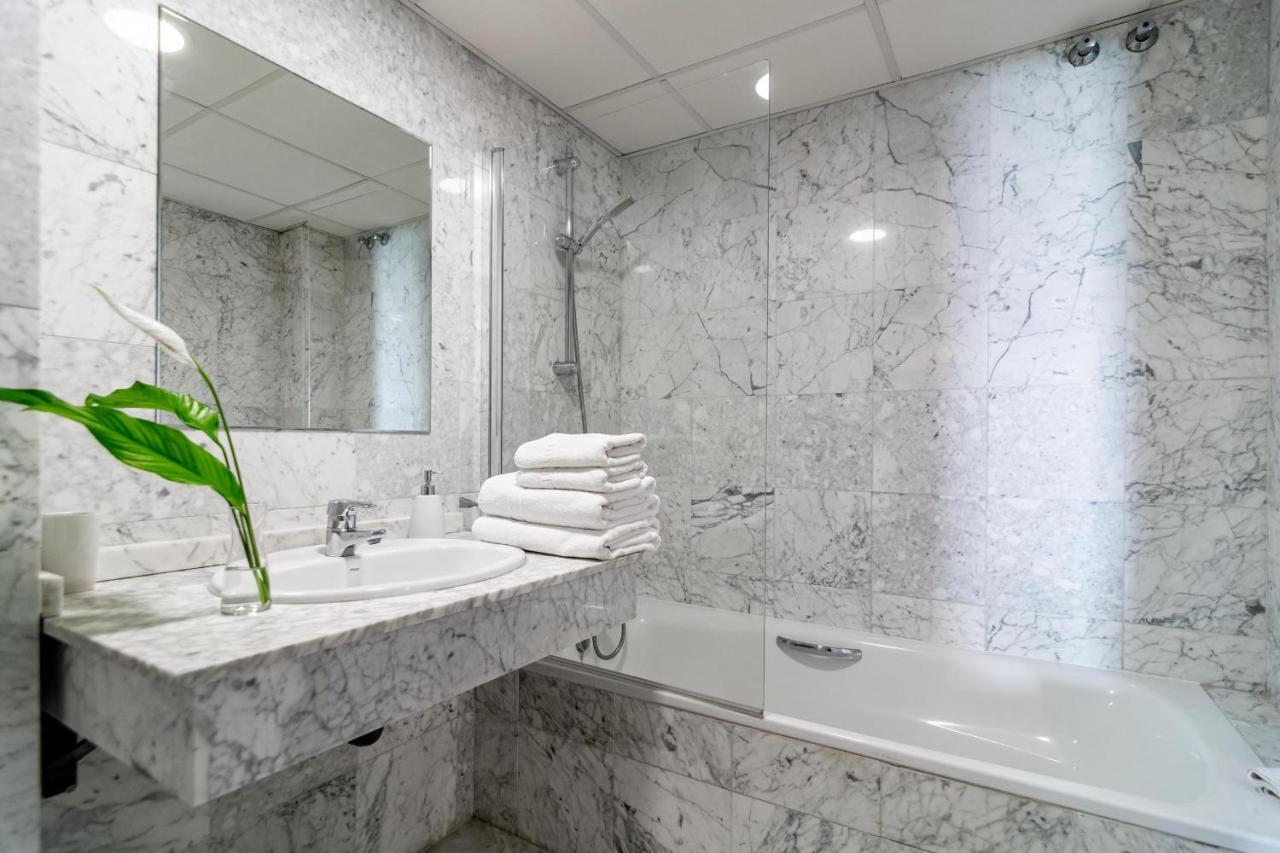 Pr45- Beach Front Apartment Puerto Banus Marbella Exteriör bild